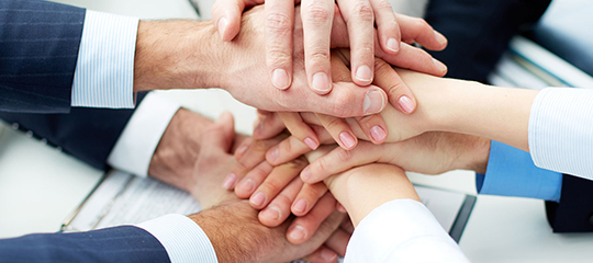 客戶出現(xiàn)故障分級(jí)：( 1、電話或遠(yuǎn)程視頻及時(shí)解決。 2、現(xiàn)場(chǎng)解決)   一級(jí)故障：乘坐最快的交通工具    二級(jí)故障： 24小時(shí)之內(nèi)    三級(jí)故障：48小時(shí)之內(nèi)